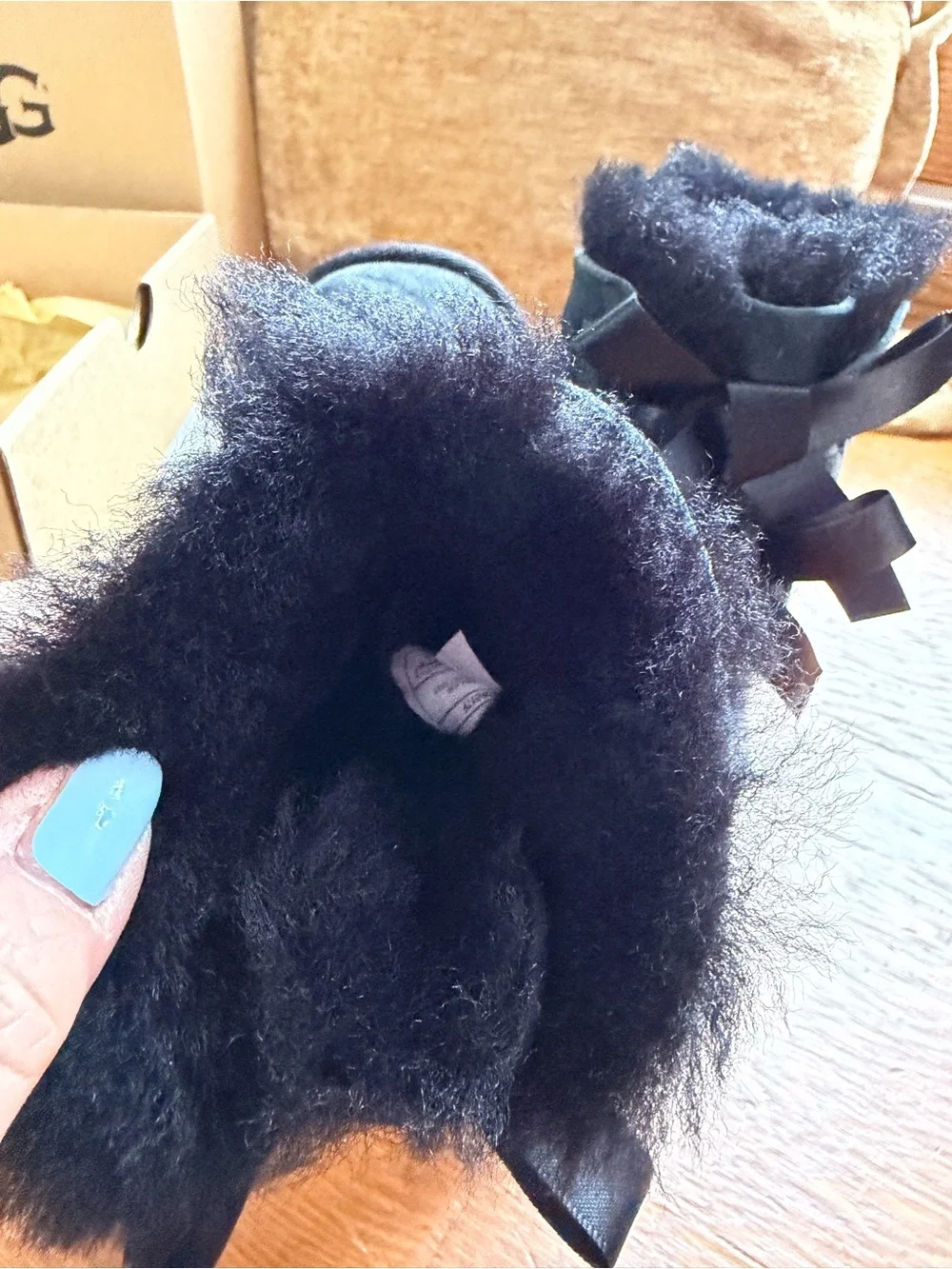 UGG TODDLER/ baby Black Bow Back Sheepskin Boots